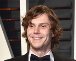 WHAT IS THE ZODIAC SIGN OF EVAN PETERS?